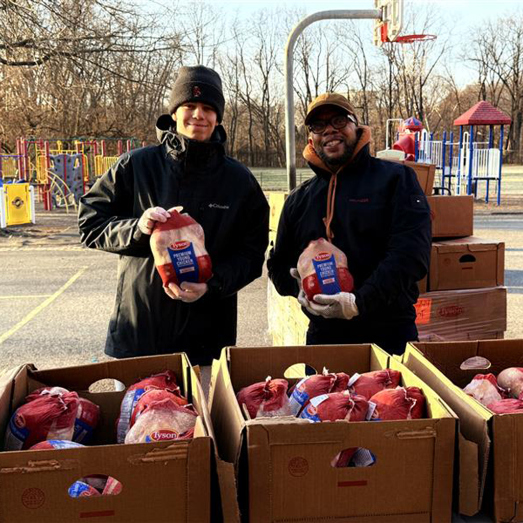 Volunteer-With-Alive!